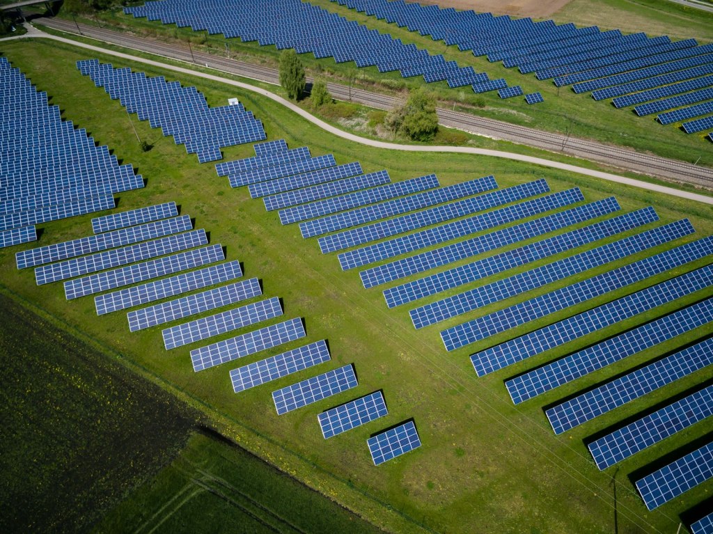 Spain lifts data centre decree threshold to 10MW in revised&nbsp;draft